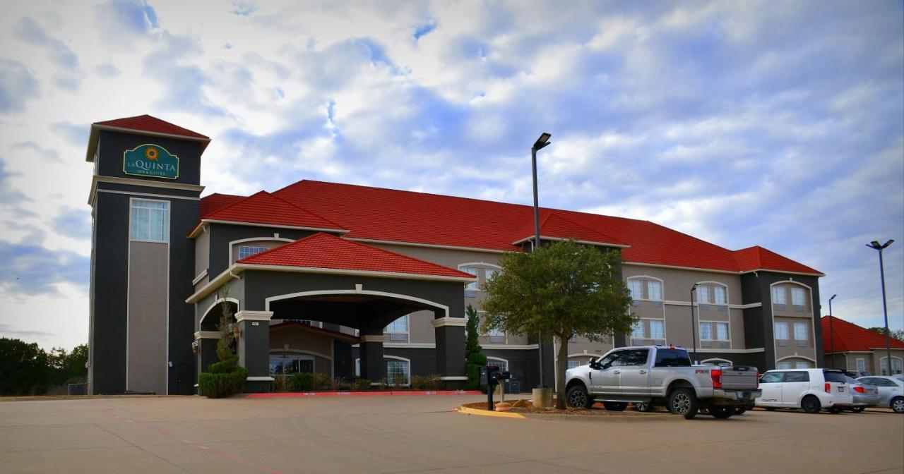 La Quinta By Wyndham Glen Rose Hotel Exterior photo