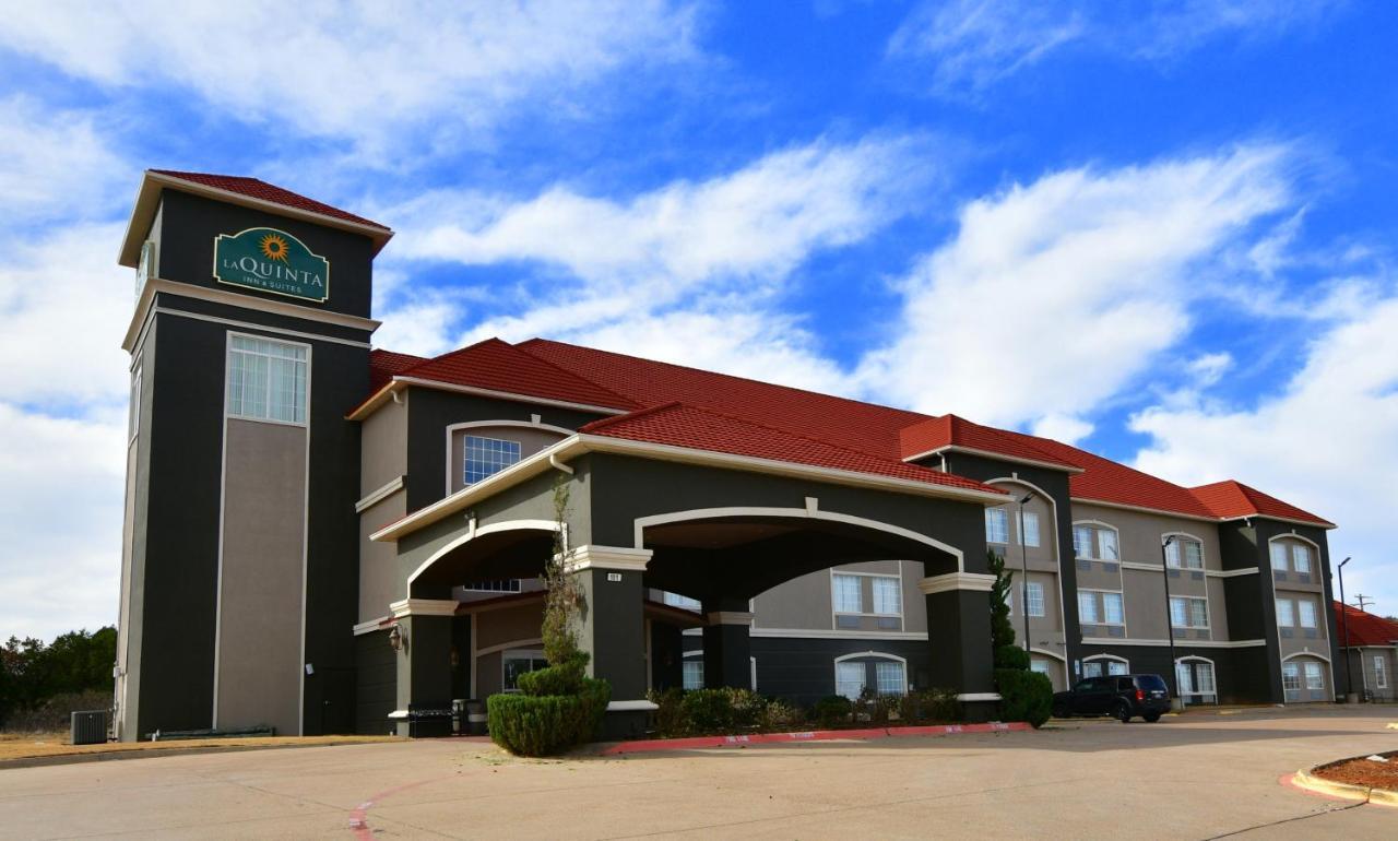 La Quinta By Wyndham Glen Rose Hotel Exterior photo